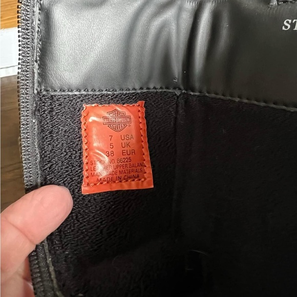 Women’s Harley Davidson black leather boots size 7 - Picture 4 of 4